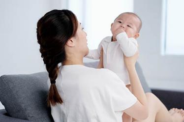 宝宝受凉拉肚子症状 爸妈该如何护理