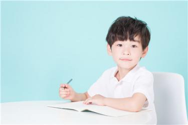 为什么有些孩子喜欢咬手指