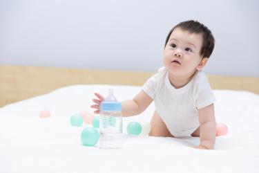断奶宝宝宁愿饿着也不喝奶粉怎么办 切不可强制断母乳