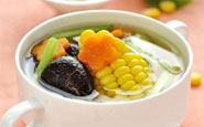 下奶食谱推荐：清爽蔬菜汤